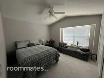 Room for rent in Jacksonville, FL $800, townhouse