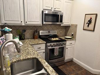 Room for rent in Austin, TX $800, townhouse