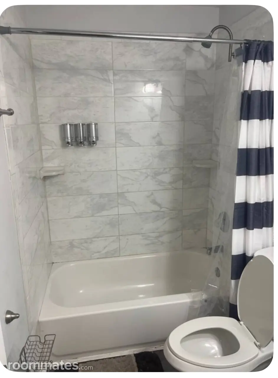 Profile photo 4 of 10