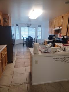 Room for rent in Rosamond, CA $1000, house