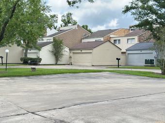 Room for rent in Lake Jackson, TX $1000, townhouse