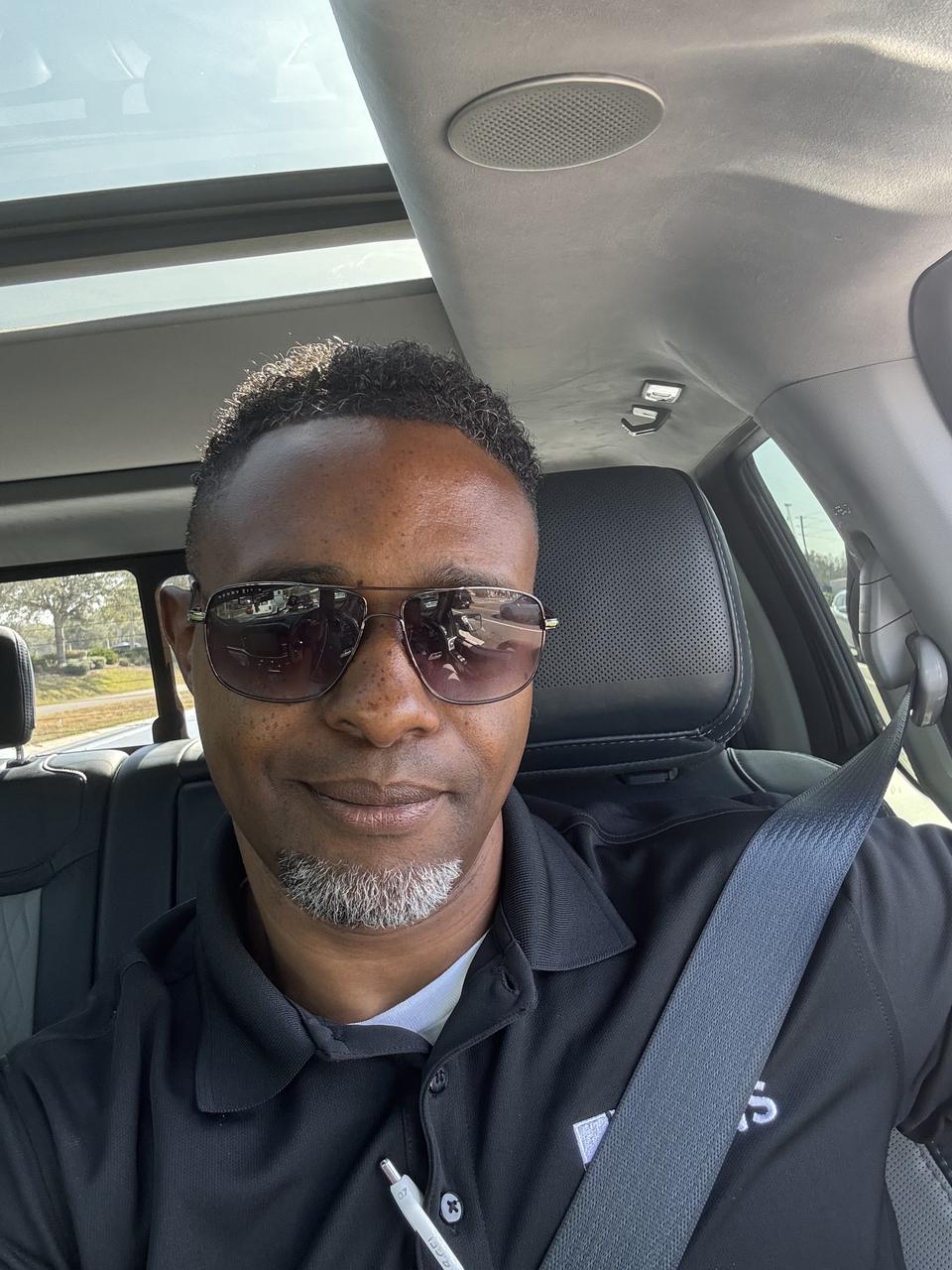 Profile photo 10 of 10