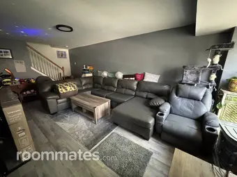 Room for rent in Norristown, PA $800, condo