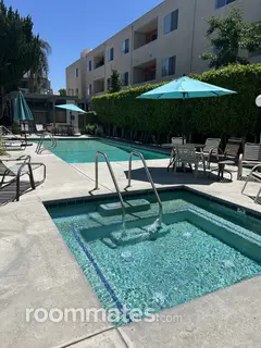 Room for rent in Valley Village, CA $967, townhouse