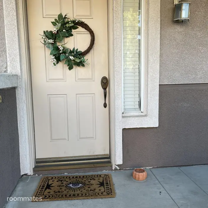 Room for rent in Ontario, CA $1000, condo