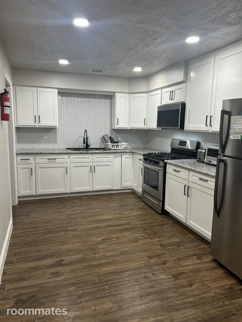 Profile photo 5 of 11