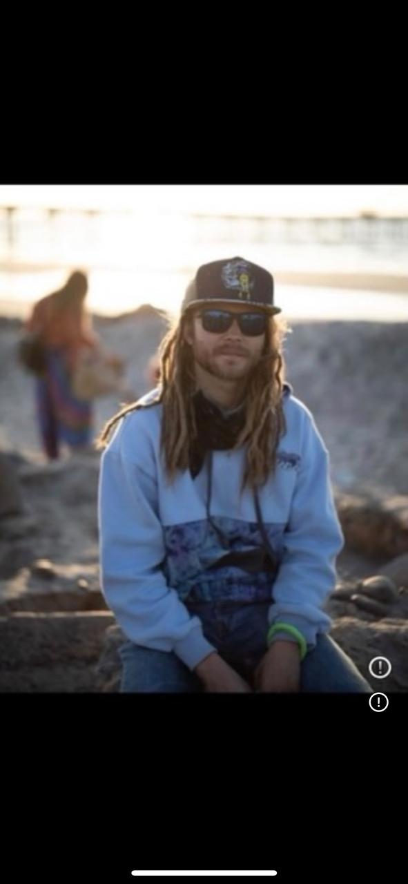 Profile photo 6 of 6