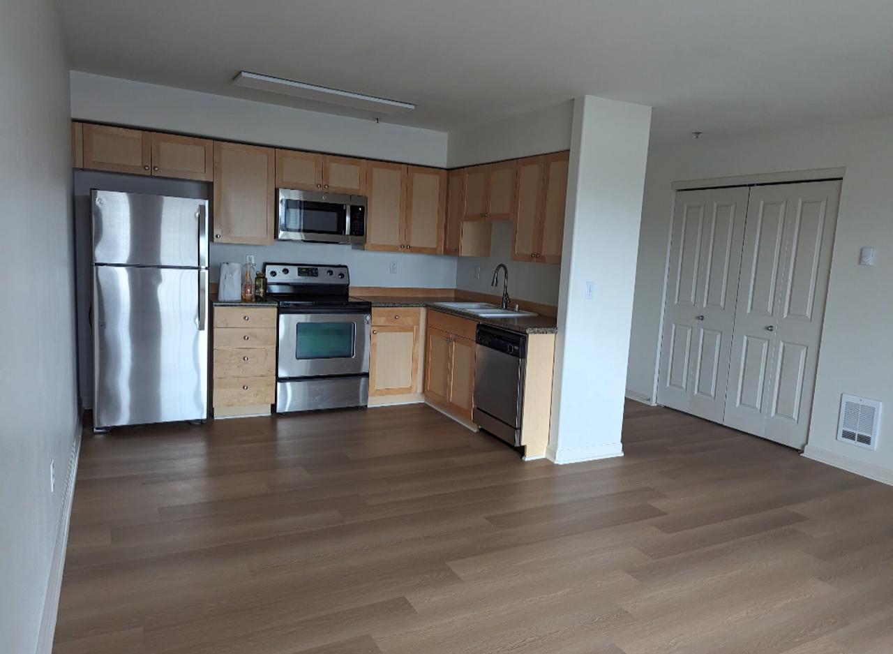 Profile photo 2 of 8