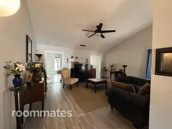 Room for rent in McDonough, GA $850, house