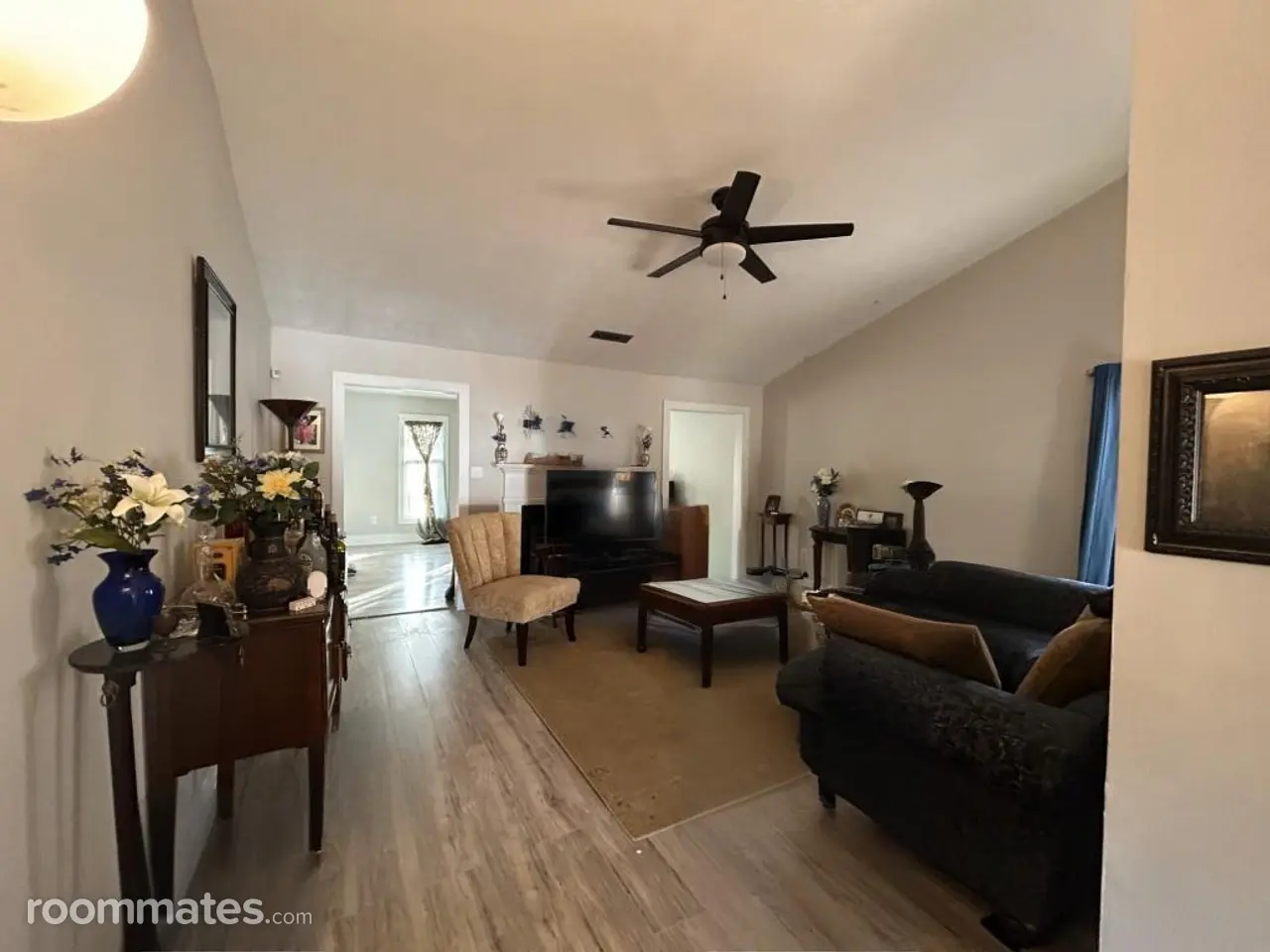 Profile photo 4 of 9