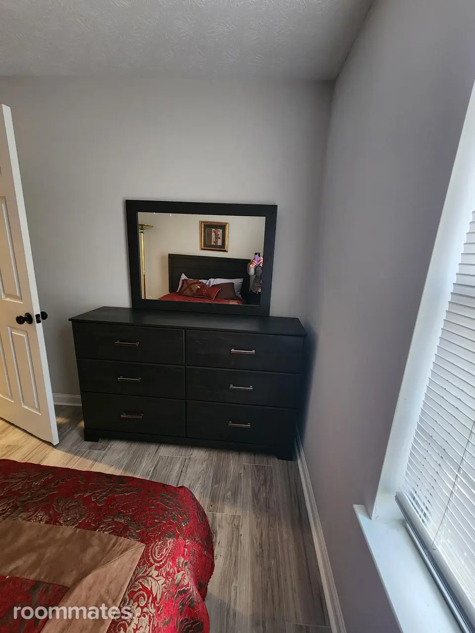 Profile photo 1 of 9