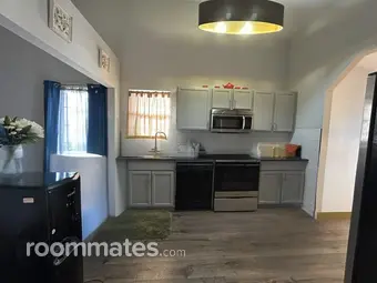 Room for rent in McDonough, GA $850, house