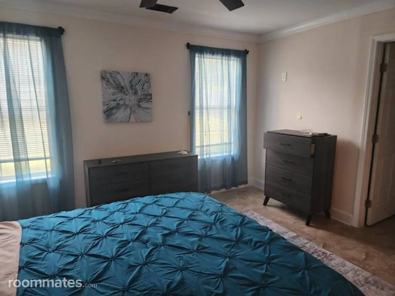 Profile photo 10 of 10