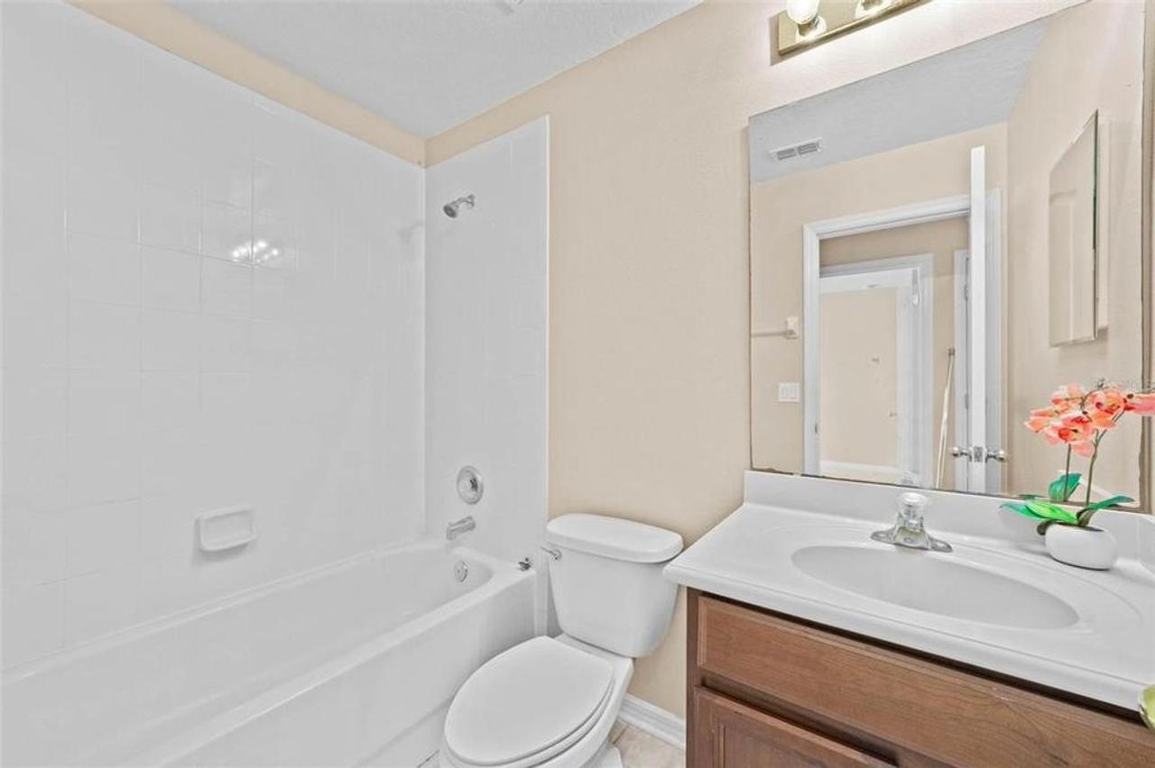 Profile photo 5 of 12