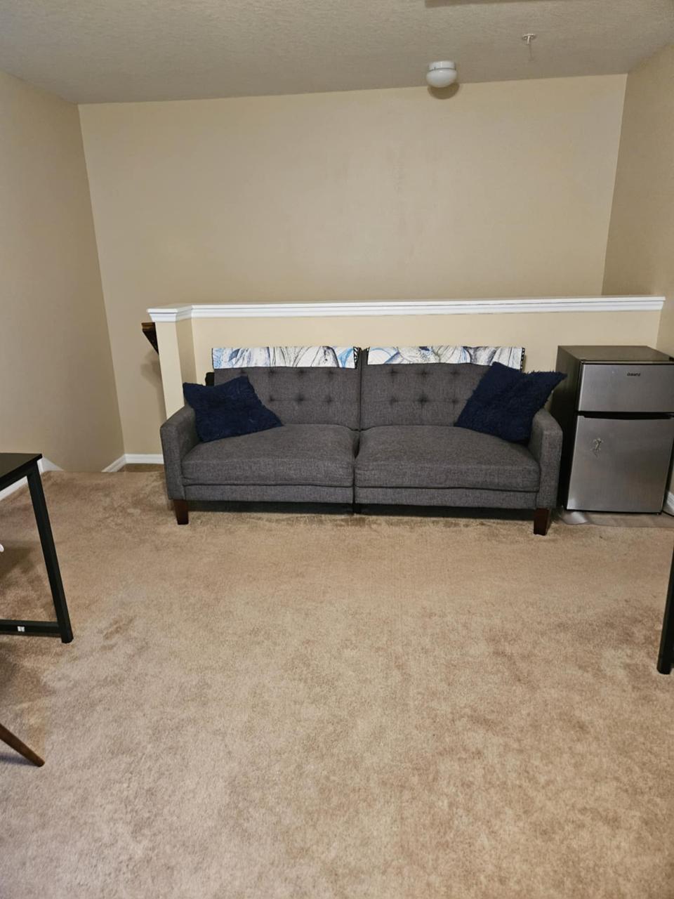 Profile photo 11 of 12