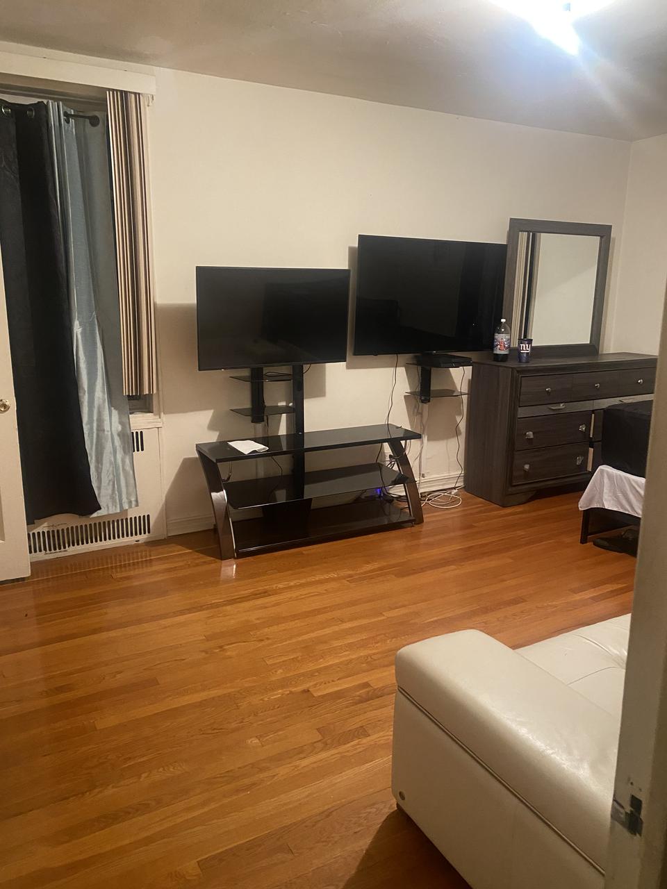 Profile photo 5 of 7