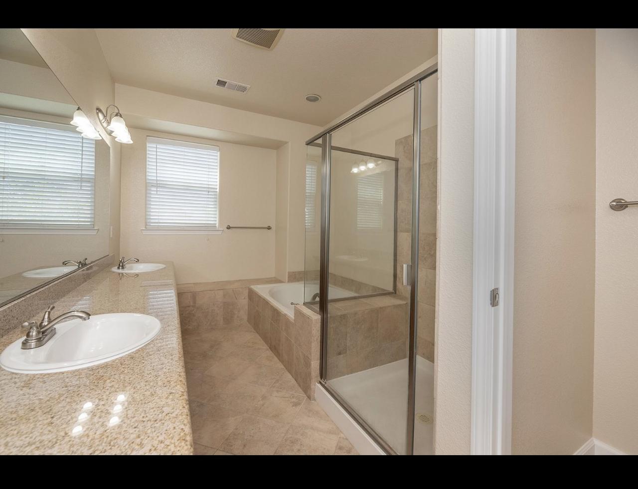 Profile photo 6 of 7