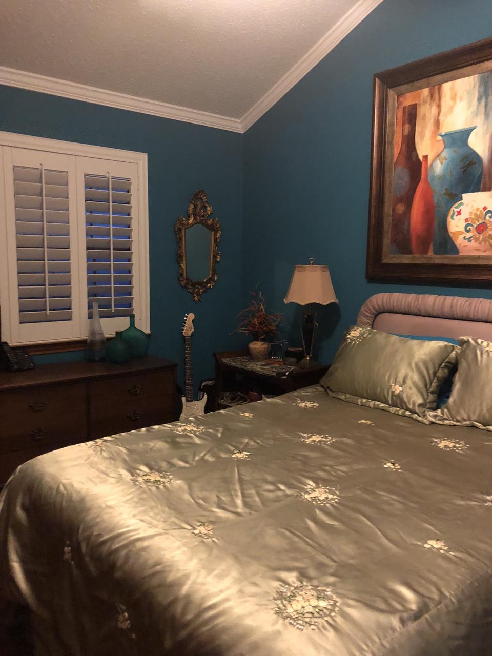 Profile photo 4 of 12