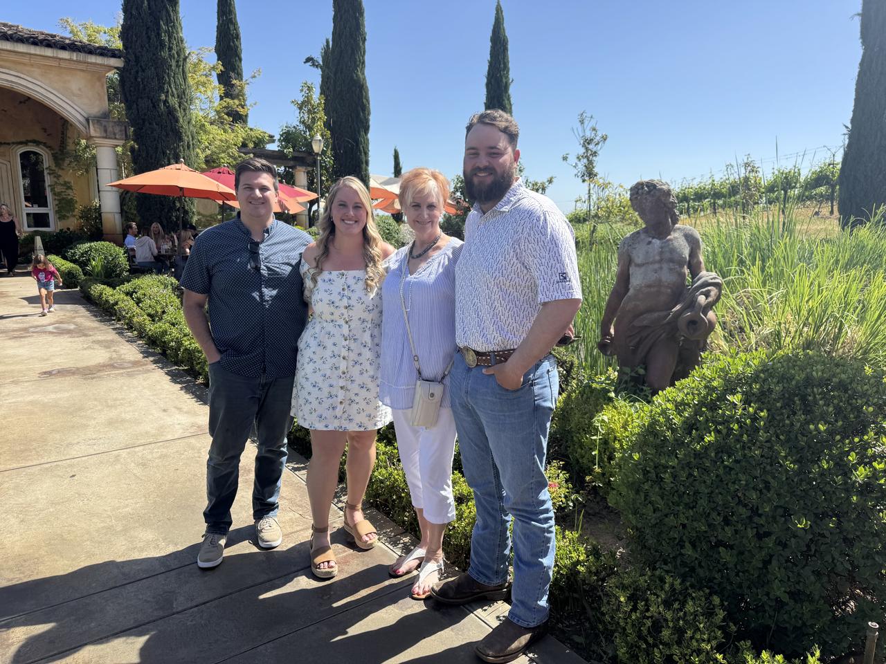 Profile photo 10 of 10