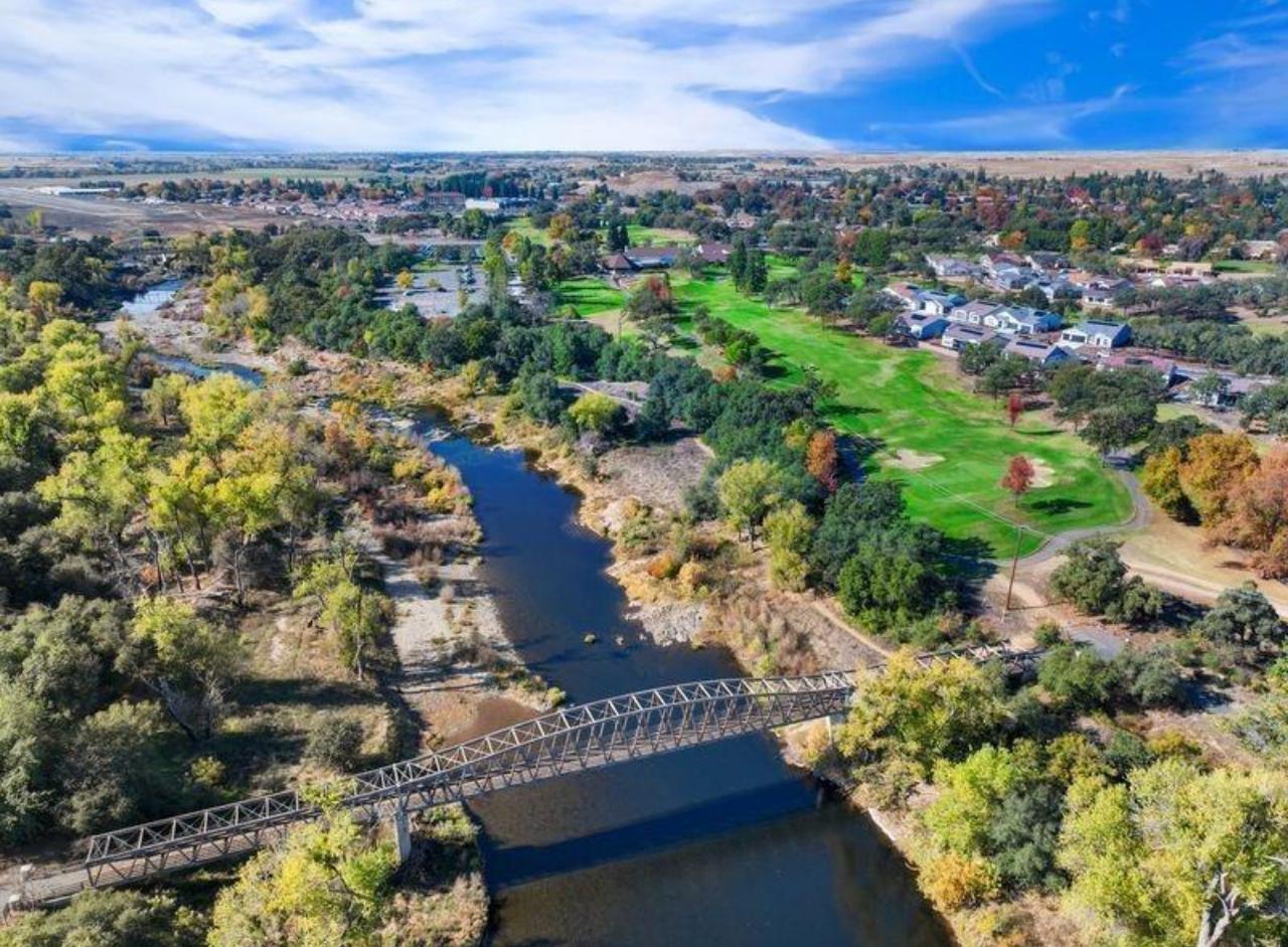 Profile photo 7 of 10