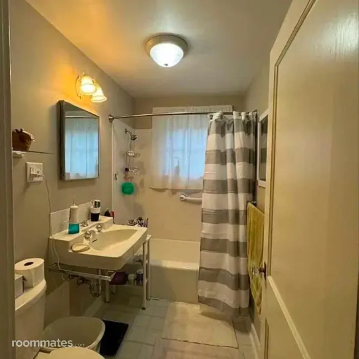 Room for rent in Syracuse, NY $1150, house