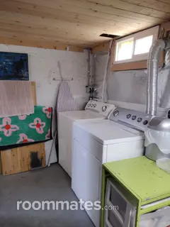 Room for rent in Portland, OR $1100, house