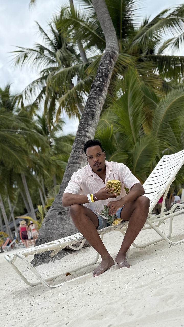 Profile photo 7 of 7