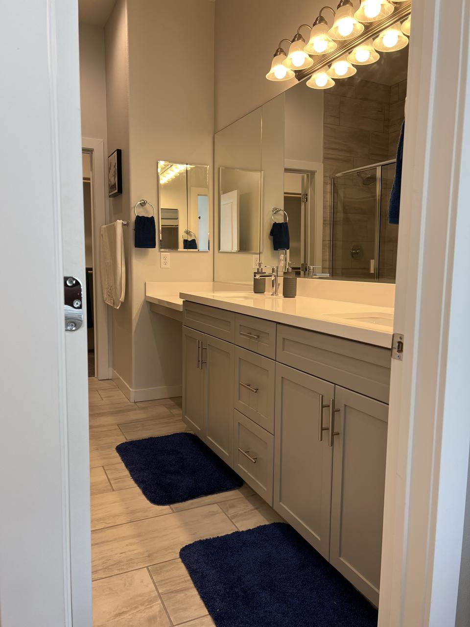 Profile photo 4 of 7