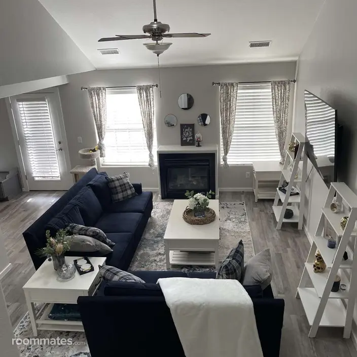 Room for rent in Flagstaff, AZ $1100, townhouse