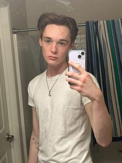 Roommate looking Yorba Linda, CA, Placentia, CA, Fullerton, CA, $800