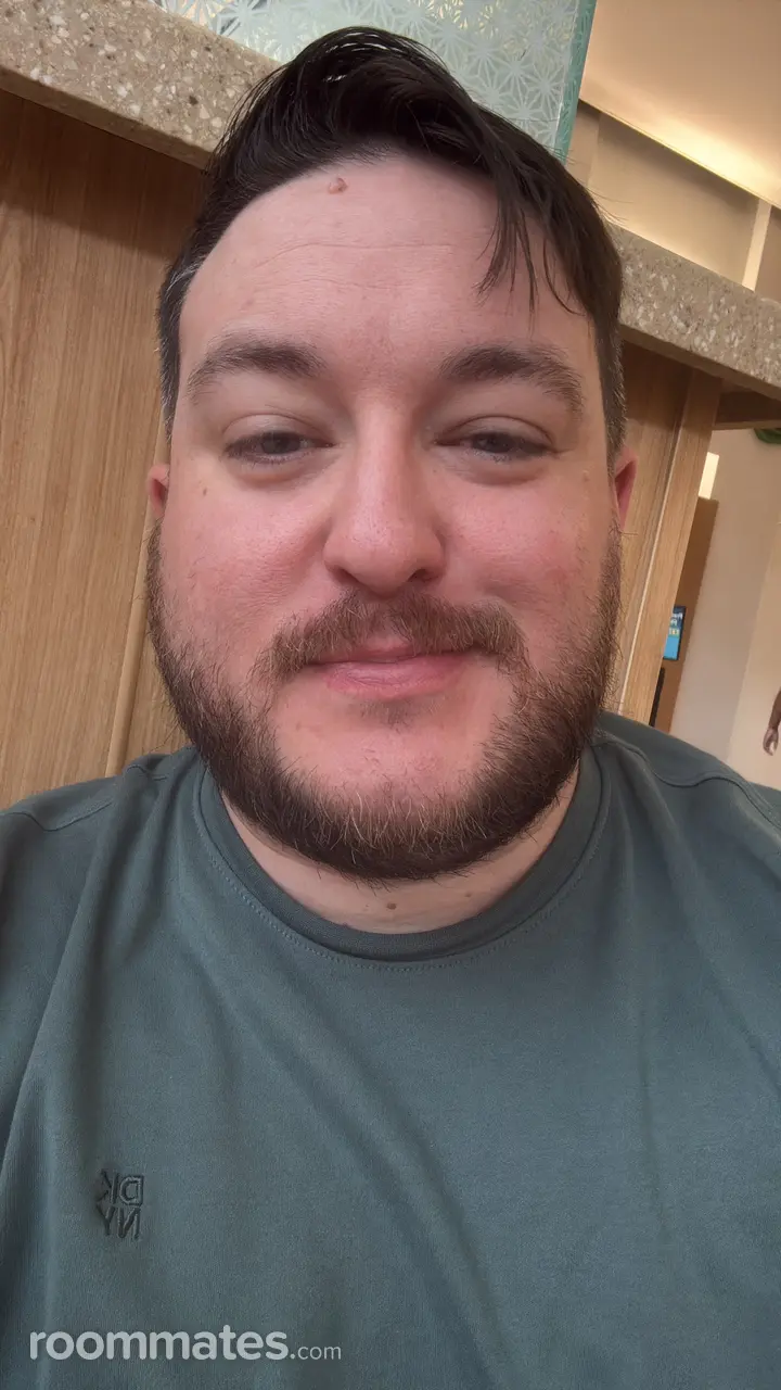 Profile photo 4 of 4