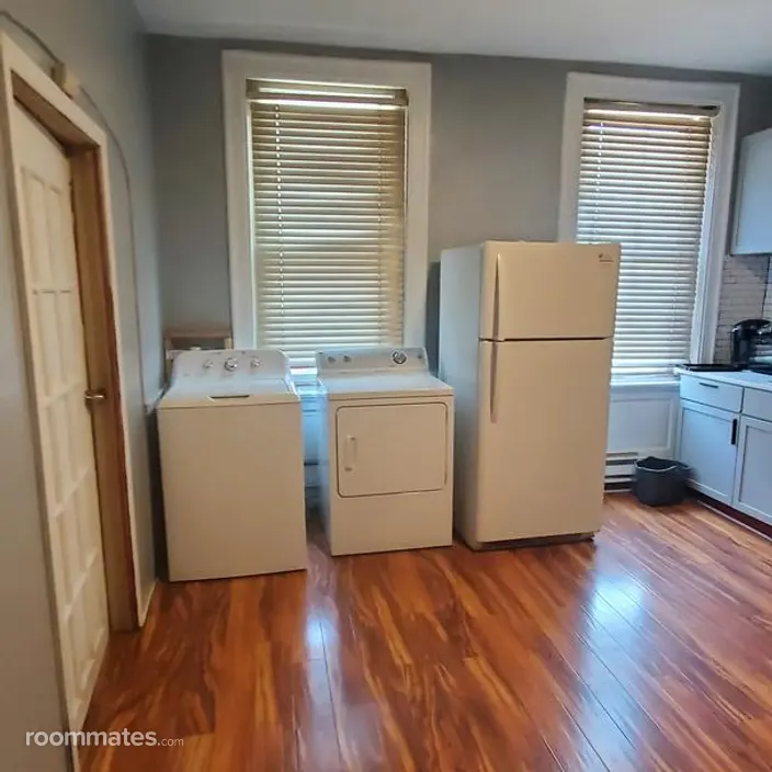 Room for rent in Philadelphia, PA $850, house