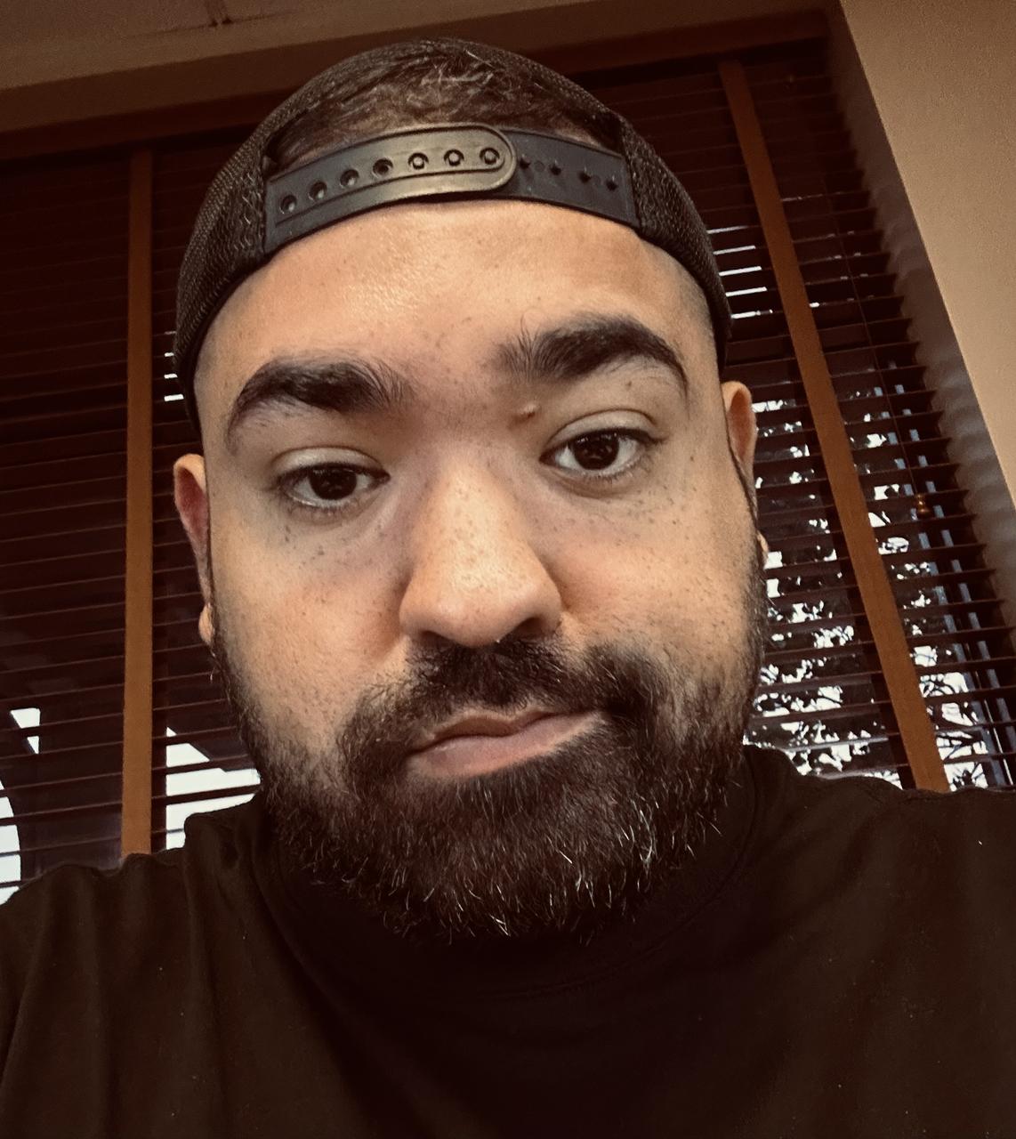 Profile photo 6 of 9