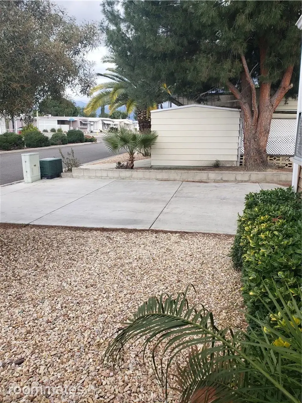 Room for rent in Hemet, CA $975, house