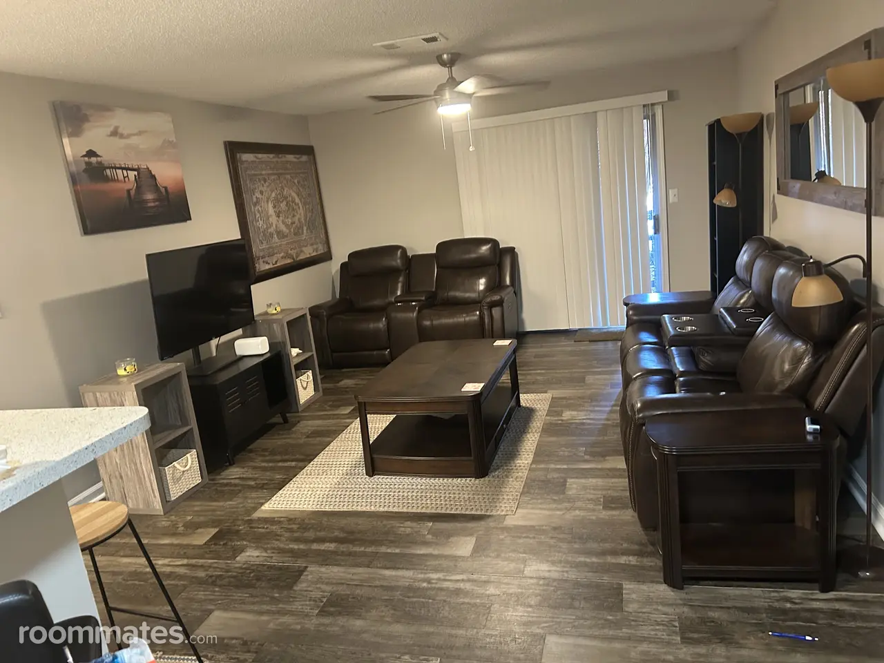 Profile photo 7 of 11