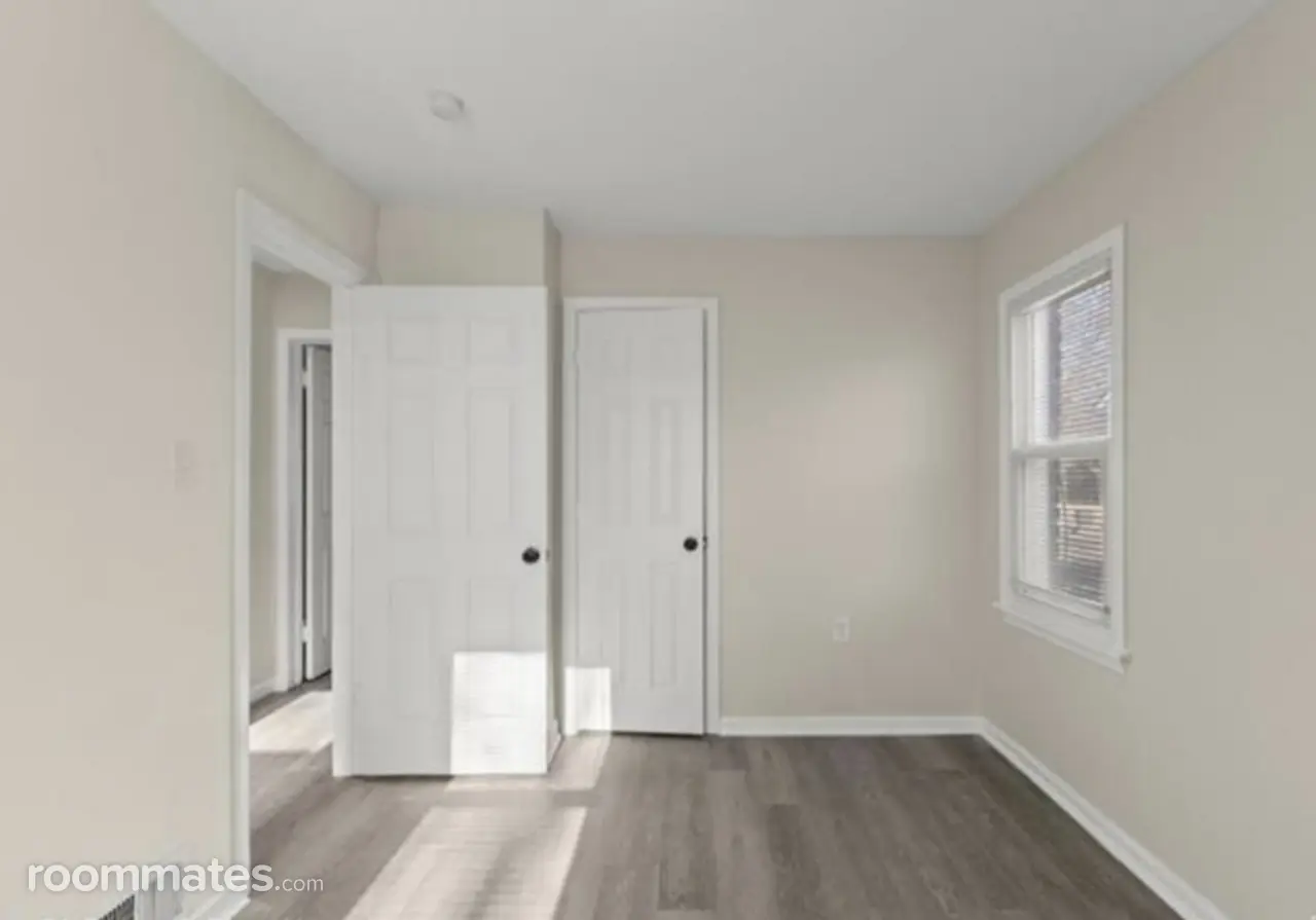 Profile photo 2 of 10