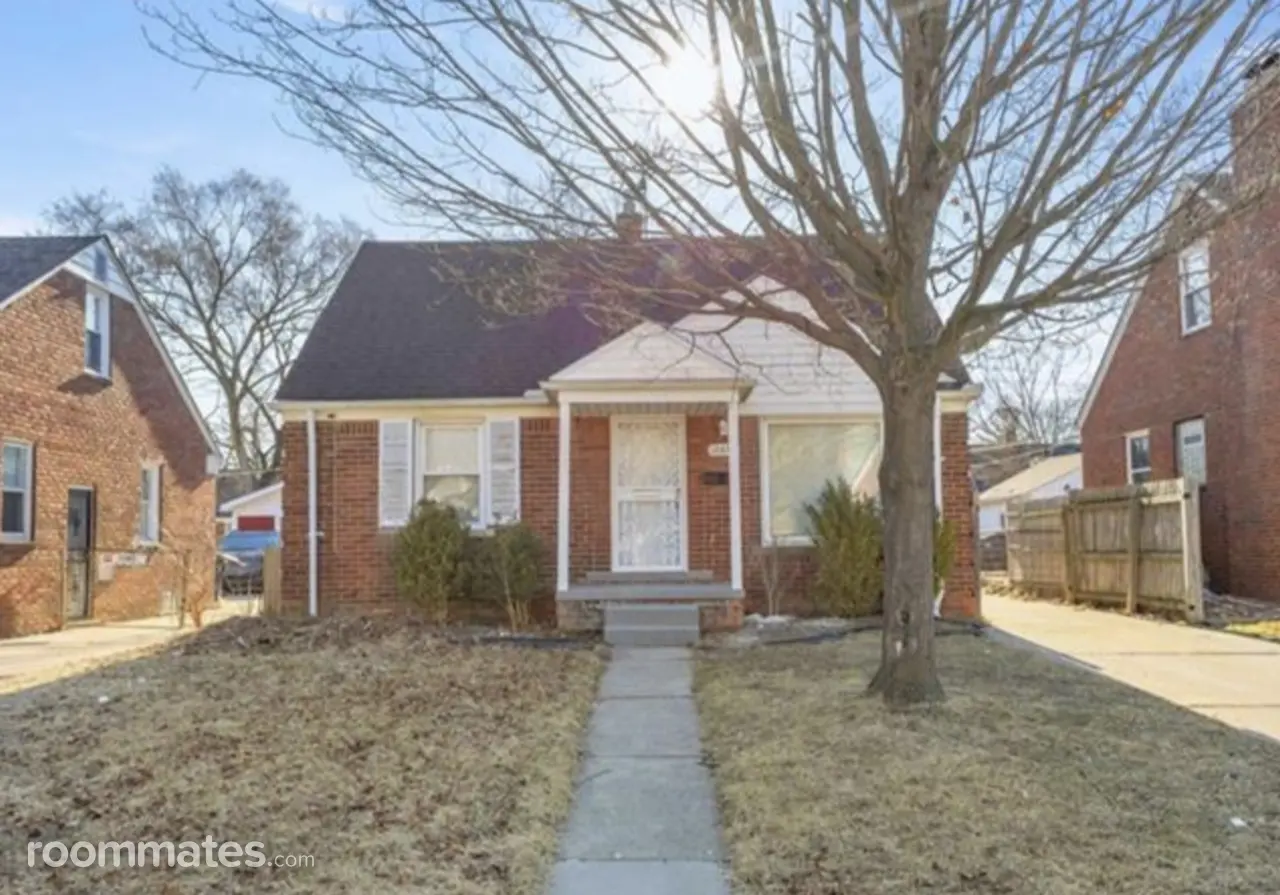 Profile photo 4 of 10