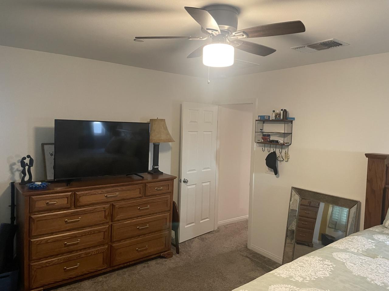 Profile photo 7 of 9