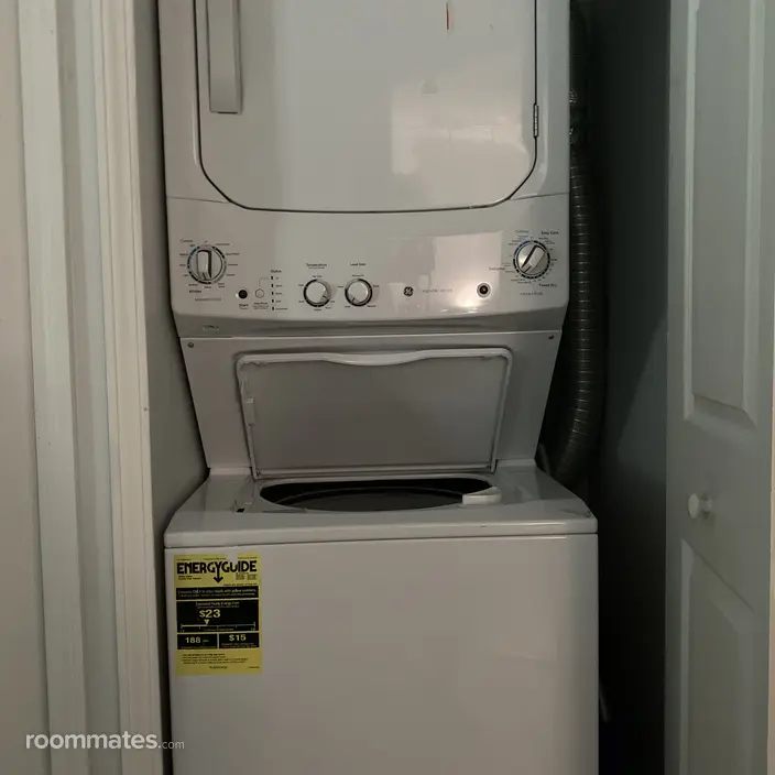 Room for rent in Jacksonville, FL $750, condo