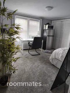 Room for rent in Lombard, IL $825, house