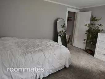 Room for rent in Lombard, IL $825, house