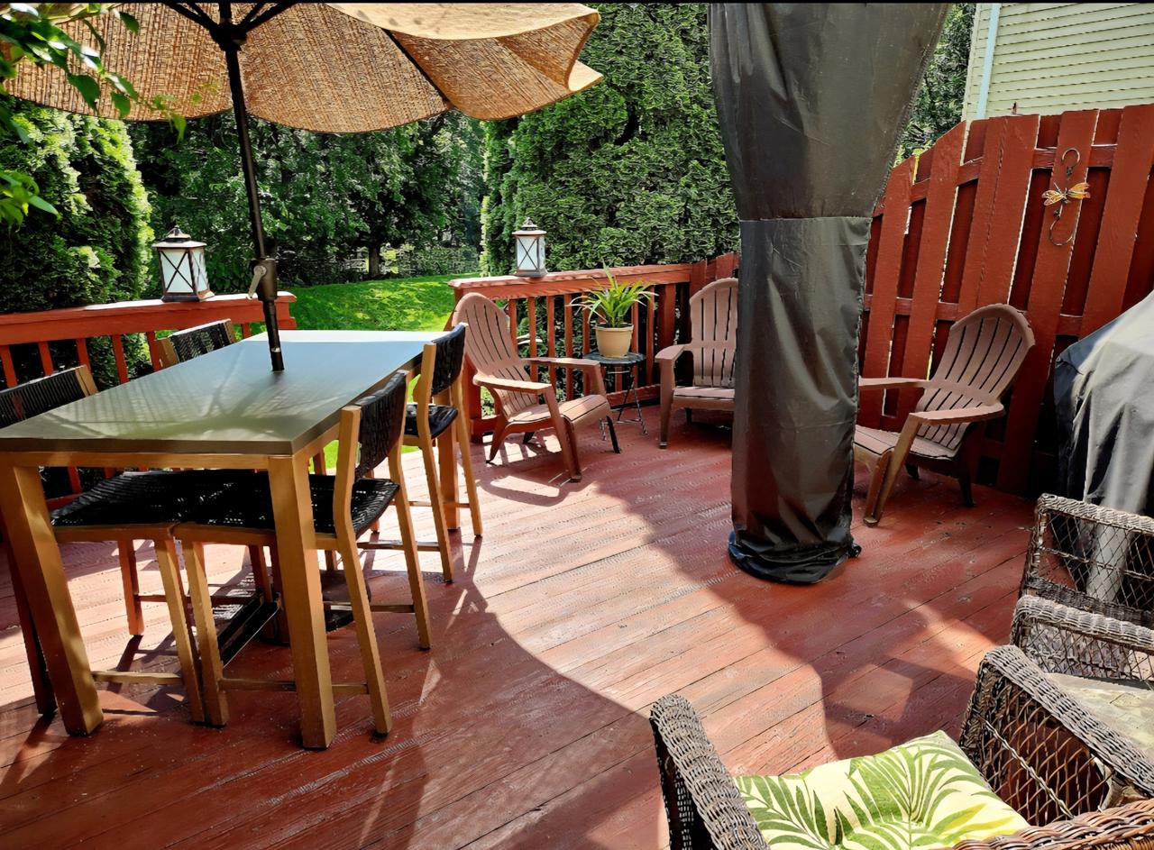 Profile photo 9 of 14