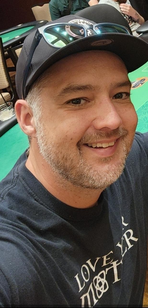 Profile photo 10 of 10