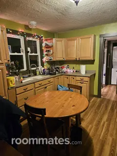 Room for rent in Somersworth, NH $995, house