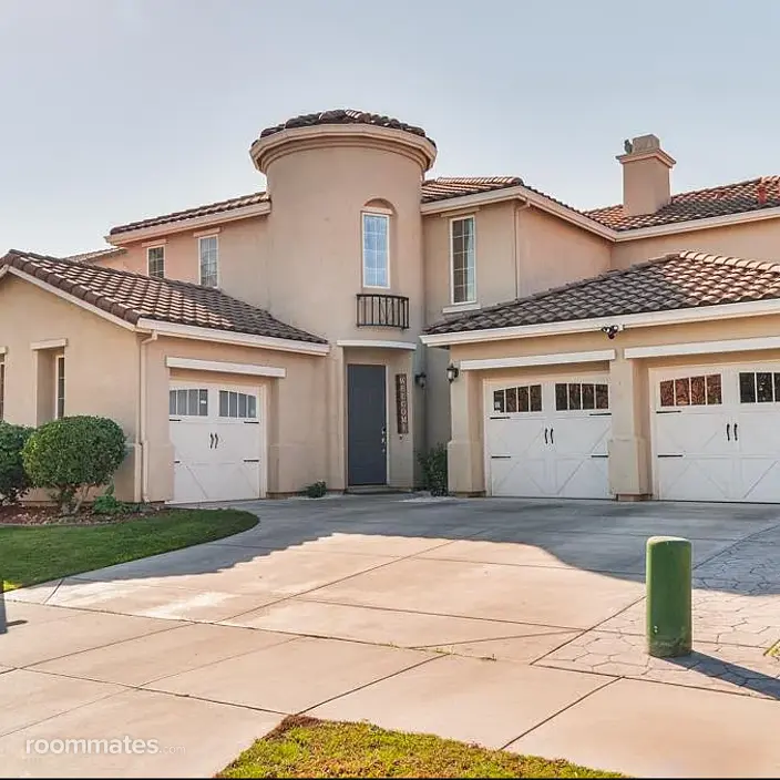 Room for rent in Lathrop, CA $1000, house