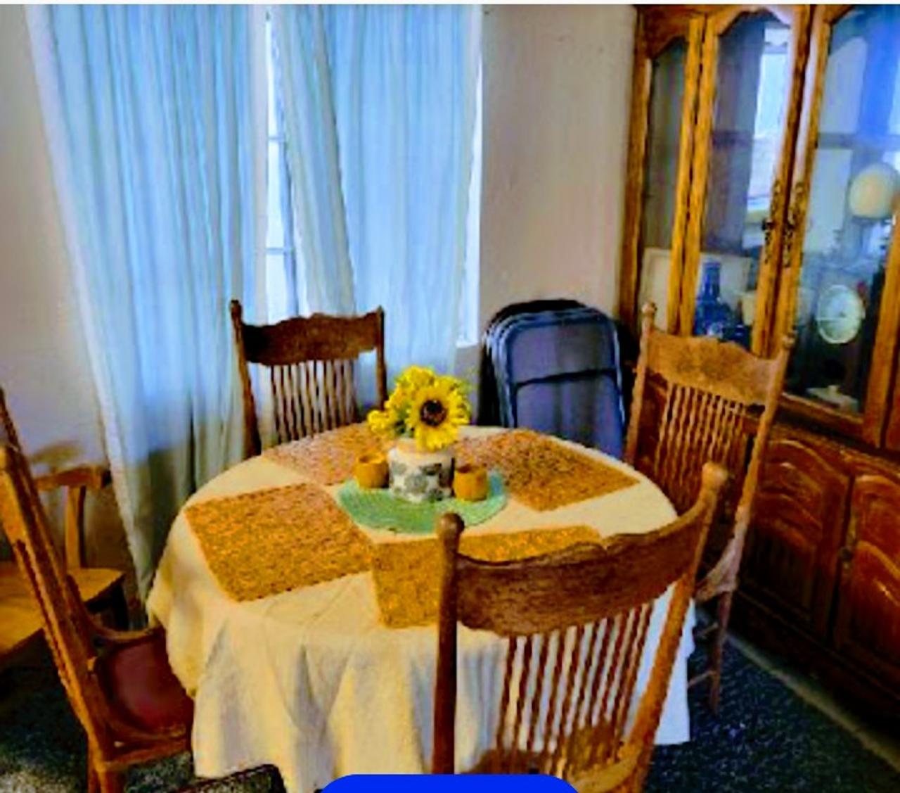 Profile photo 7 of 10