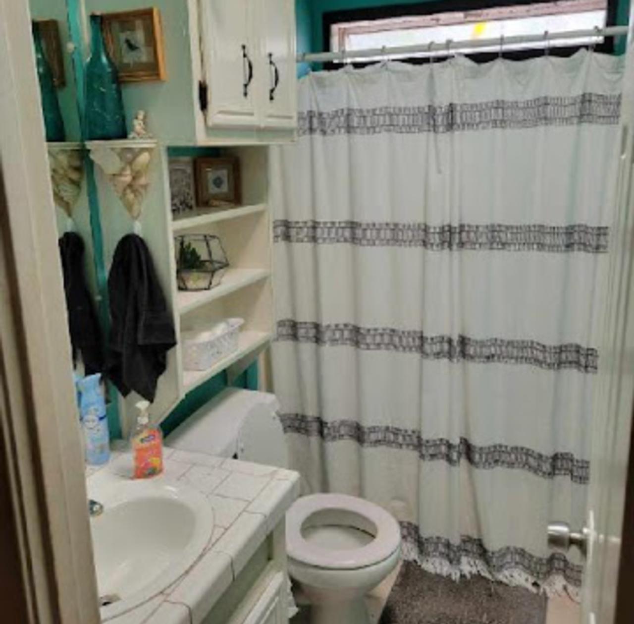 Profile photo 9 of 10