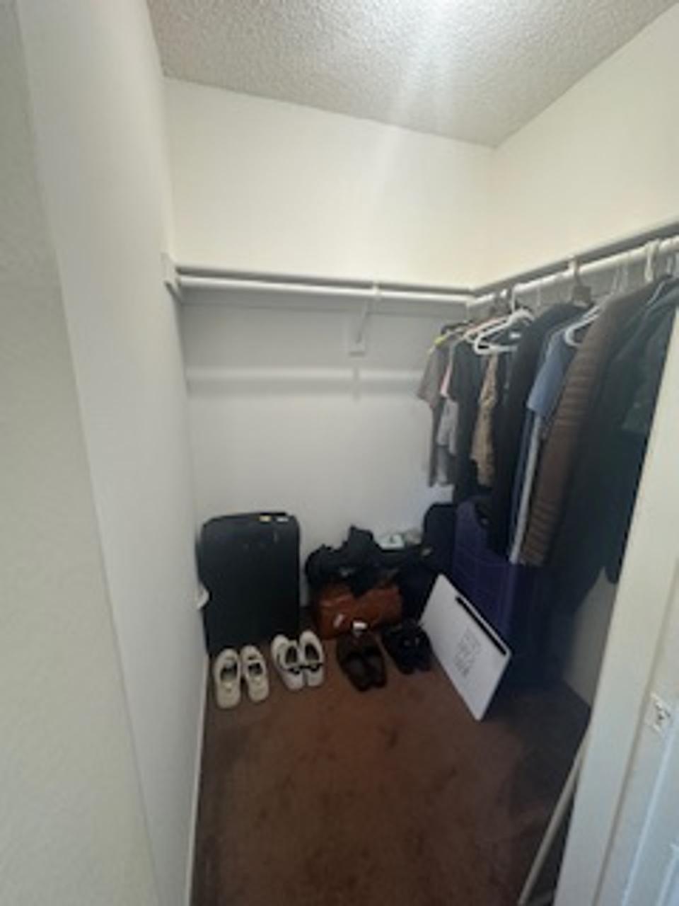 Profile photo 7 of 11