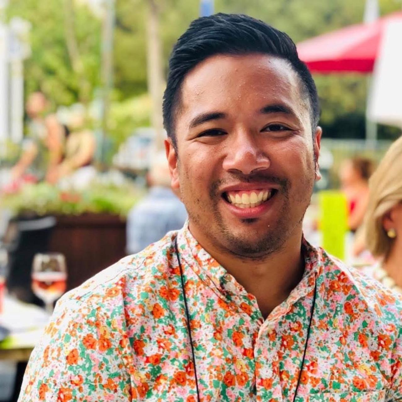 Profile photo 4 of 4