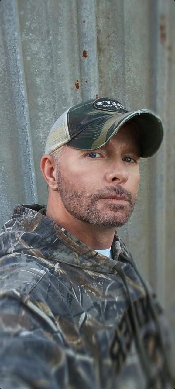 Profile photo 4 of 4